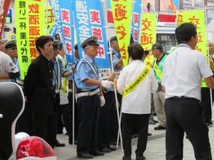 毎年中学、高校の学生が参加今年は県立土浦第一高等学校の学生が参加