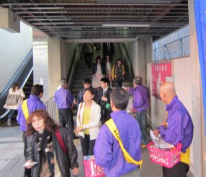 2014年4月10日　滋賀県支部　野洲駅前街頭活動-2